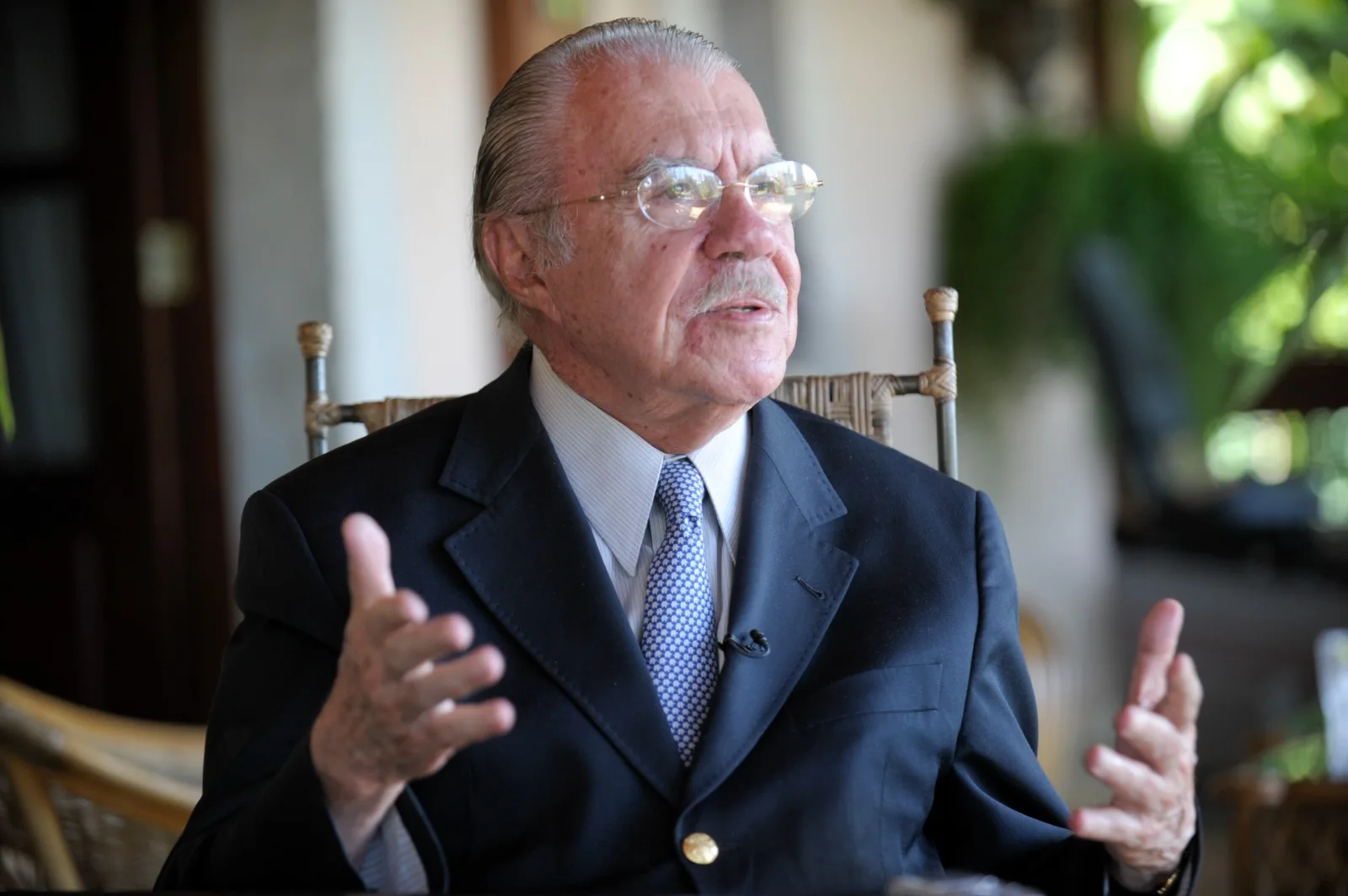 José Sarney é internado em São Luís para tratar pneumonia