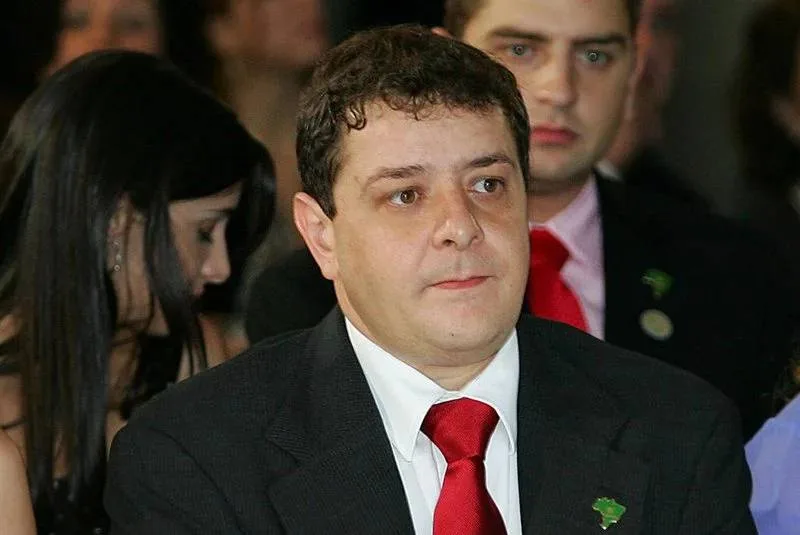Relatório da PF aponta divergências sobre investigação de Lulinha