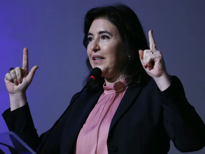 Simone Tebet anuncia ação contra Eduardo Bolsonaro por violência política de gênero