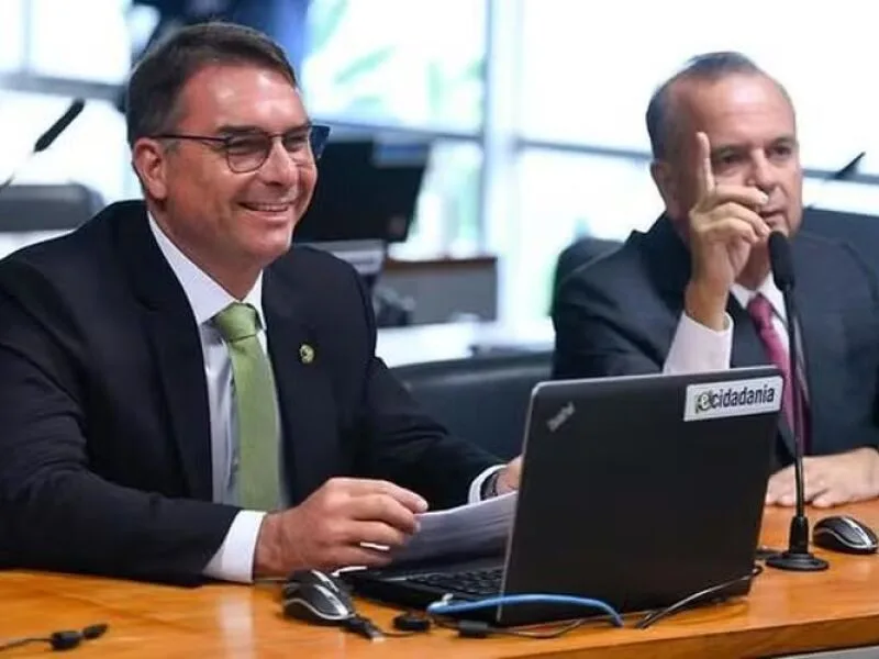 Marinho articula apoios para Flávio Bolsonaro no segundo turno