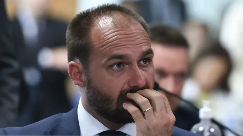 Eduardo Bolsonaro defende participação de opositores nas eleições de 2026