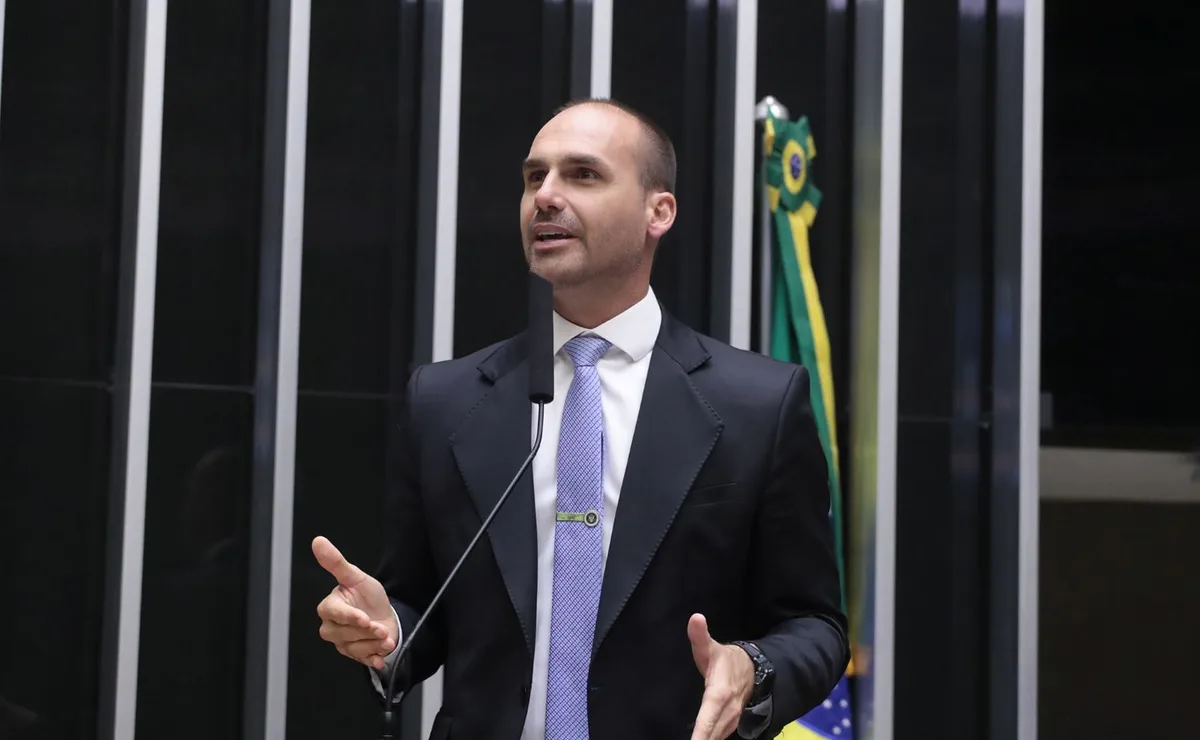 Eduardo promete embaixada em Jerusalém e adesão a aliança de Trump