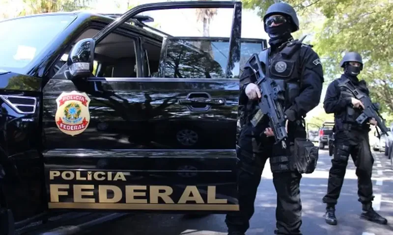 PF investiga possível uso de recursos públicos em filme sobre Bolsonaro