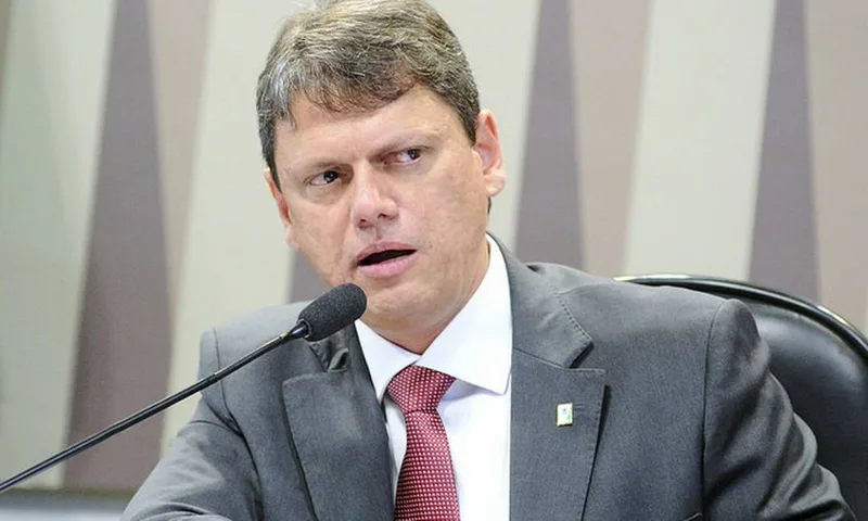 Tarcísio diz que crise no STF já pesa nas projeções do mercado