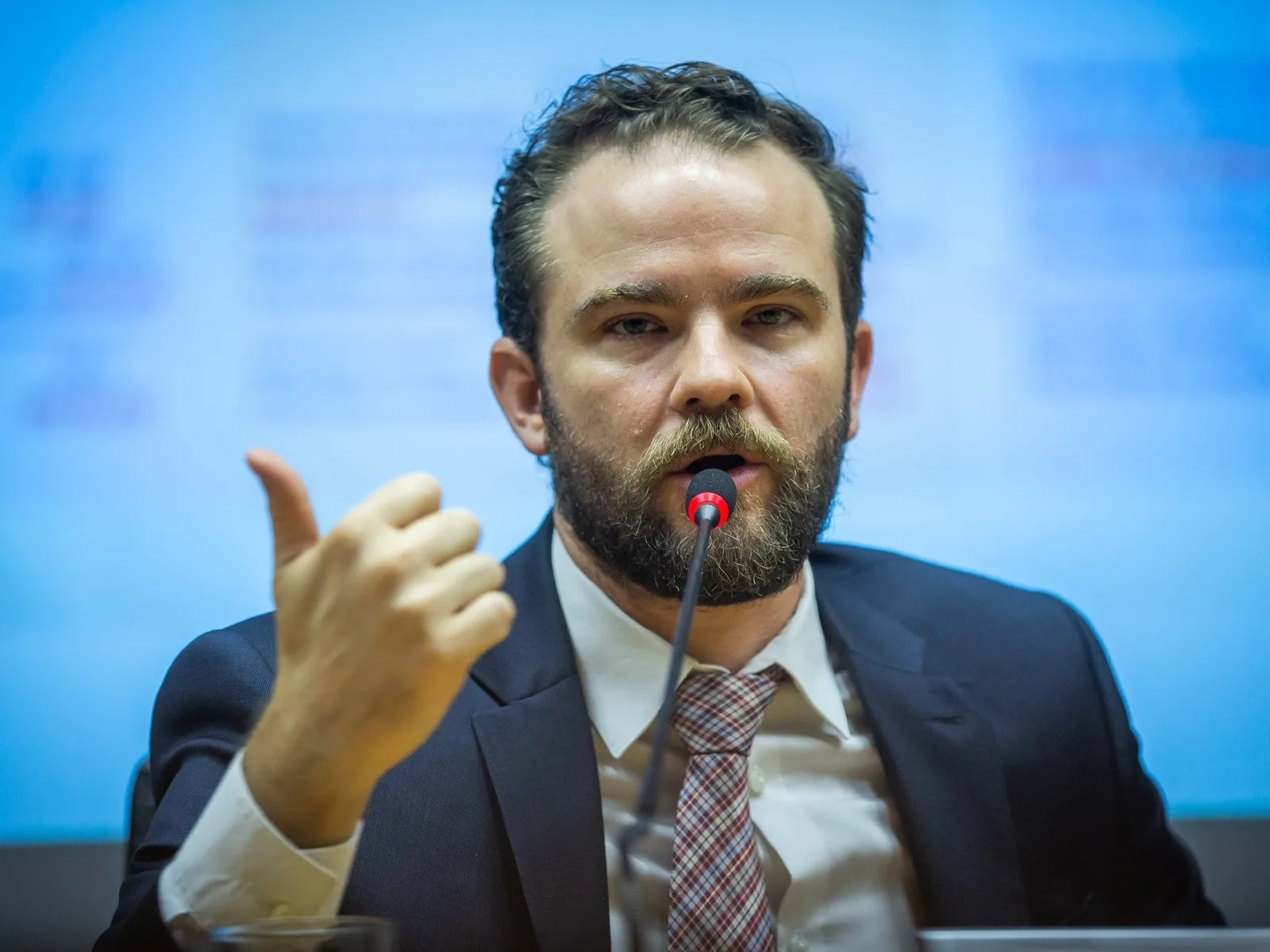 Durigan cobra ajuste fiscal e vê Rubio como maior ameaça externa ao Brasil