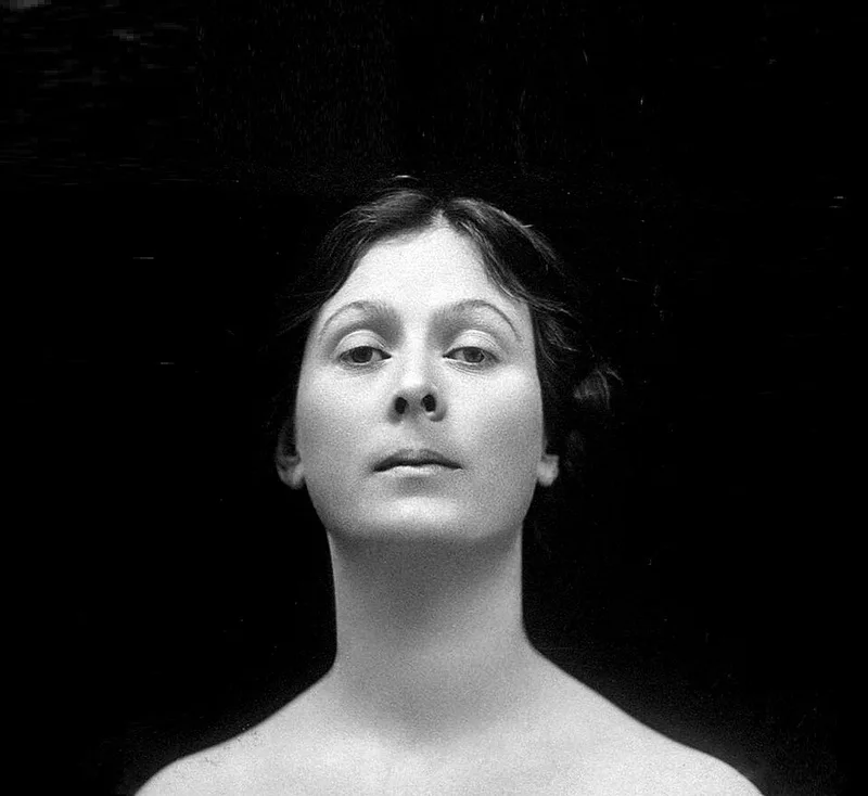 Isadora Duncan morreu há 99 anos em acidente com echarpe