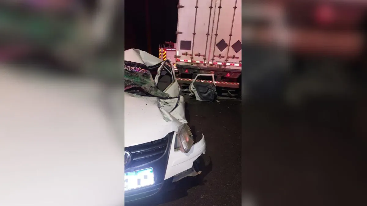 Motorista de 19 anos morre após colisão com caminhão em Blumenau