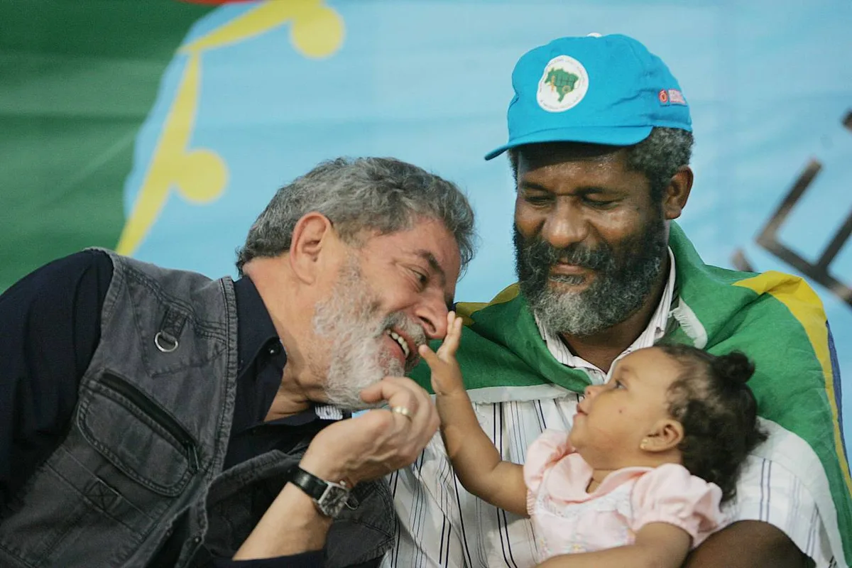 Lula mantém encontro de Natal com catadores e pessoas em situação de rua