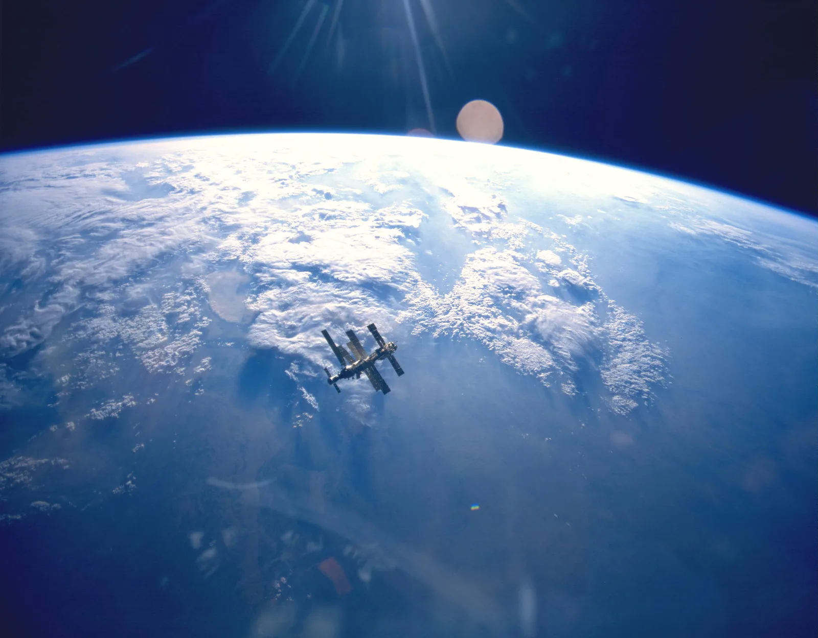 Rússia e China pedem desmilitarização do espaço após confirmação dos EUA