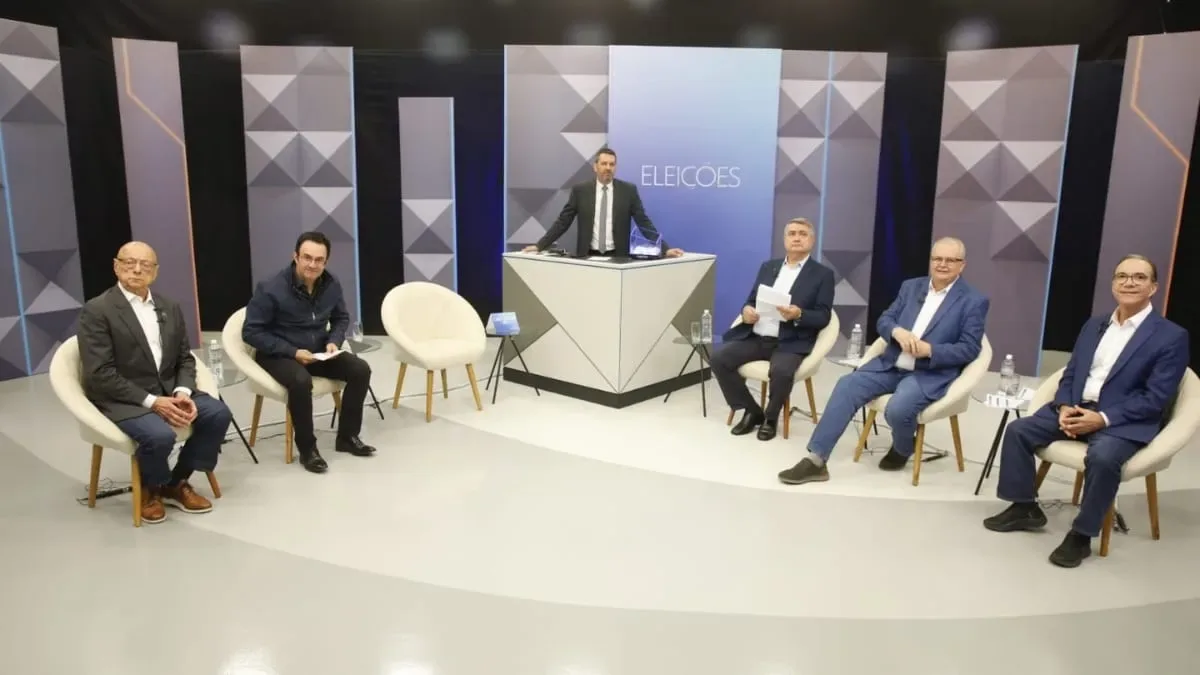 Candidatos ao Senado em SC discutem corrupção, economia e infraestrutura em debate