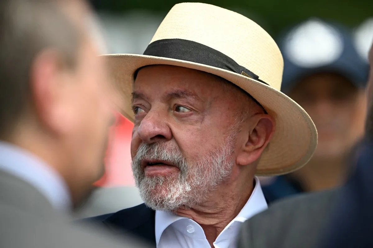 Lula mira idosos contra abstenção; Flávio aposta em voto útil e debate