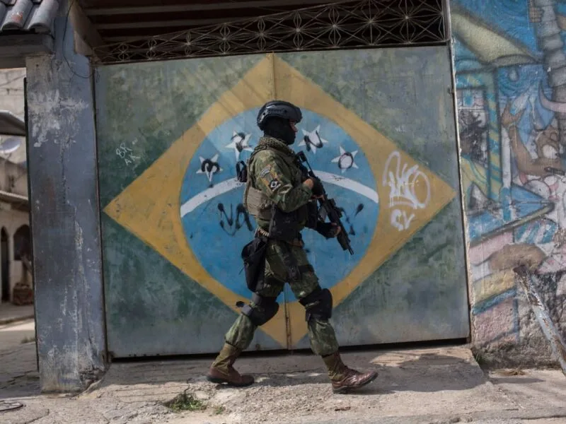 Segurança de Bukele vira aposta de candidatos da direita no Brasil