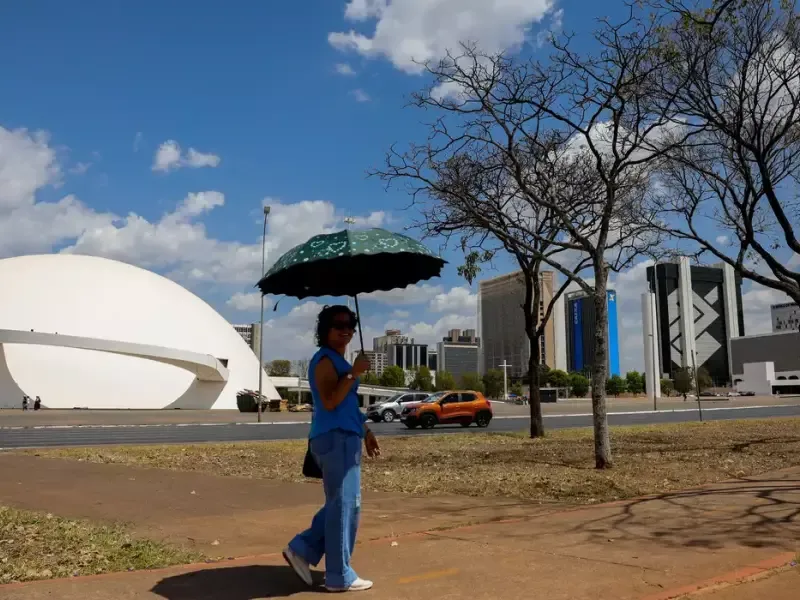 Outubro deve ter calor acima da média e chuva desigual no país