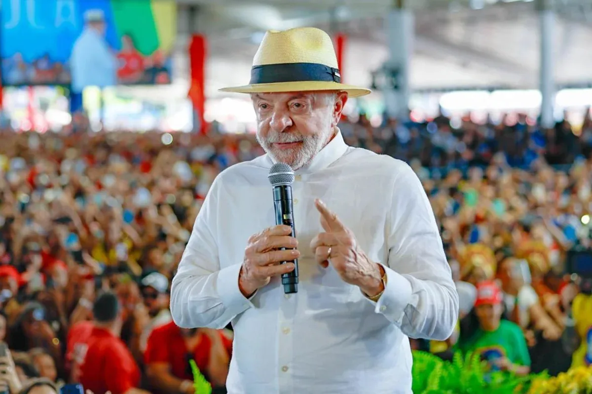 Lula diz que Brasil não aceitará interferências externas em decisões