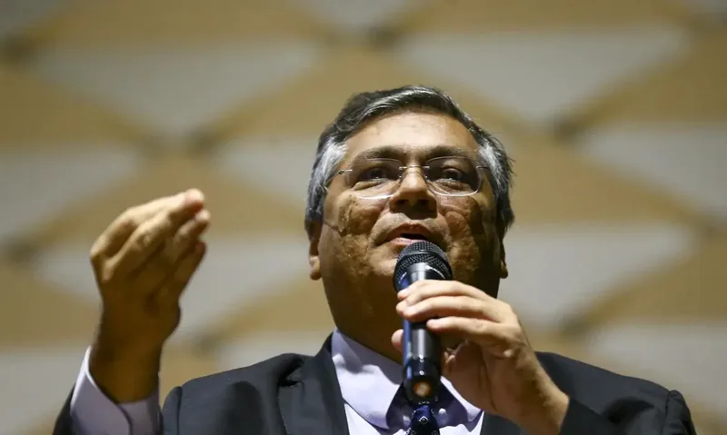 Defesa de jornalista pede ao STF revisão de cautelares e fim de apurações