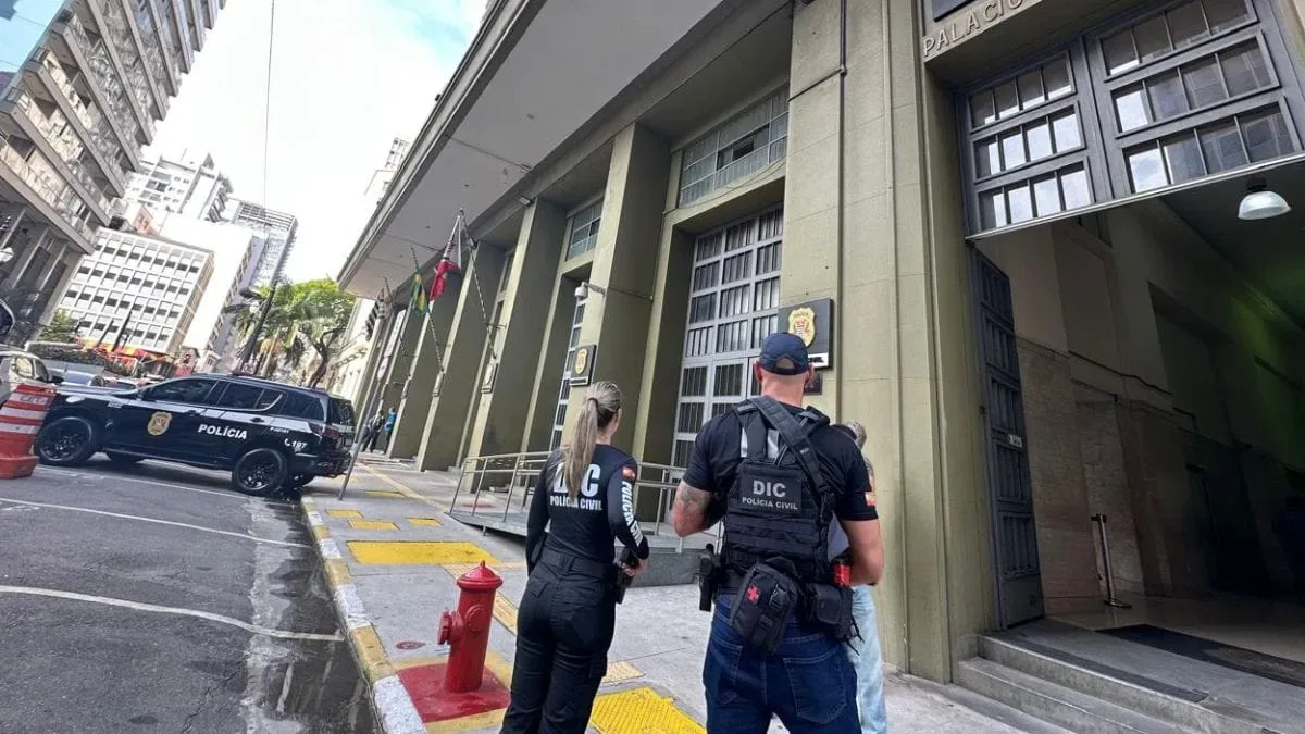 Polícia cumpre mandados após tentativa de acesso a rede de financeira em Joinville