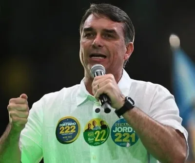 Flávio Bolsonaro tende a participar de debate com Lula na quinta-feira