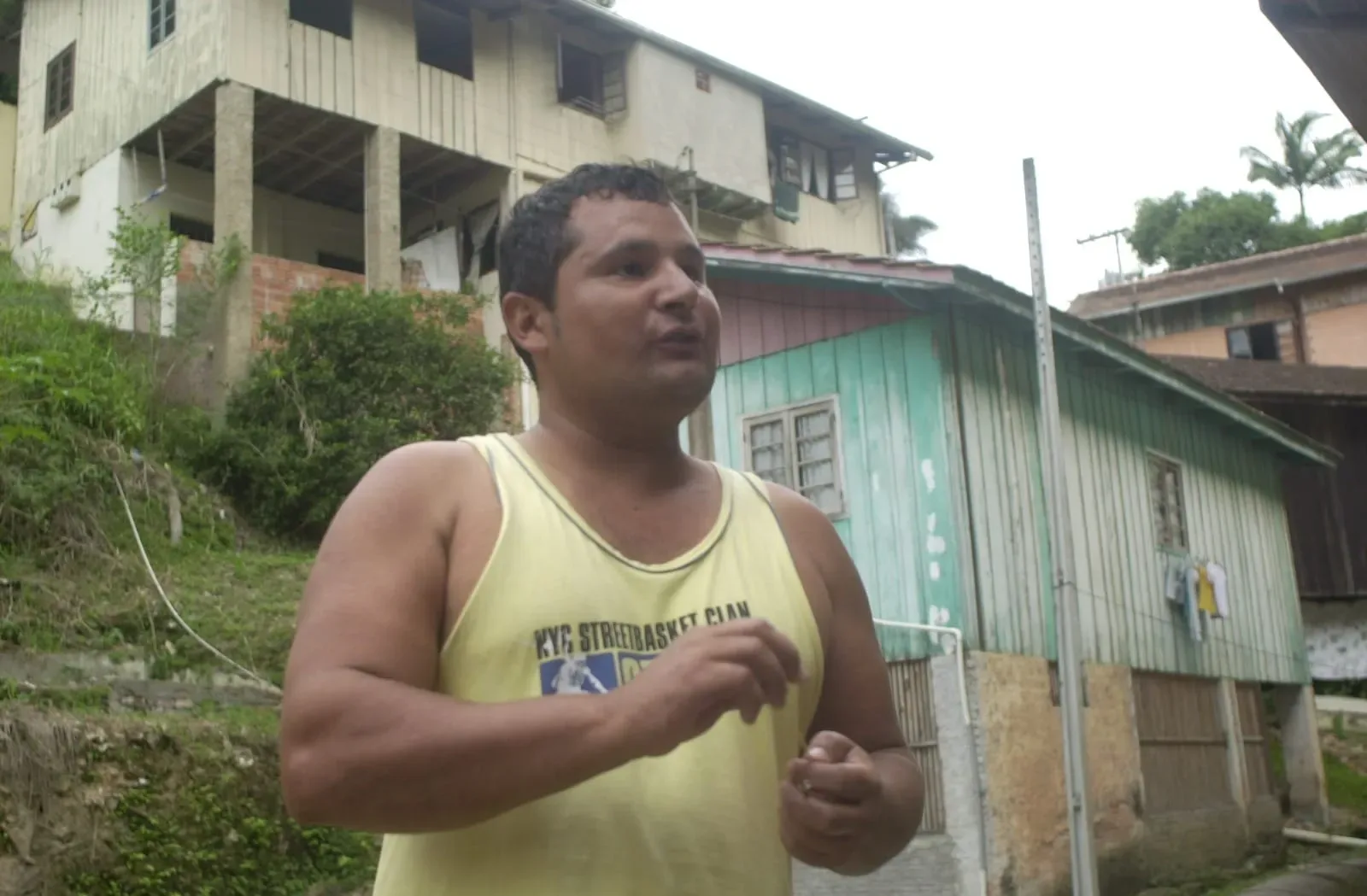 Honestidade após carteira com R$ 2,1 mil abre caminho para curso em Blumenau