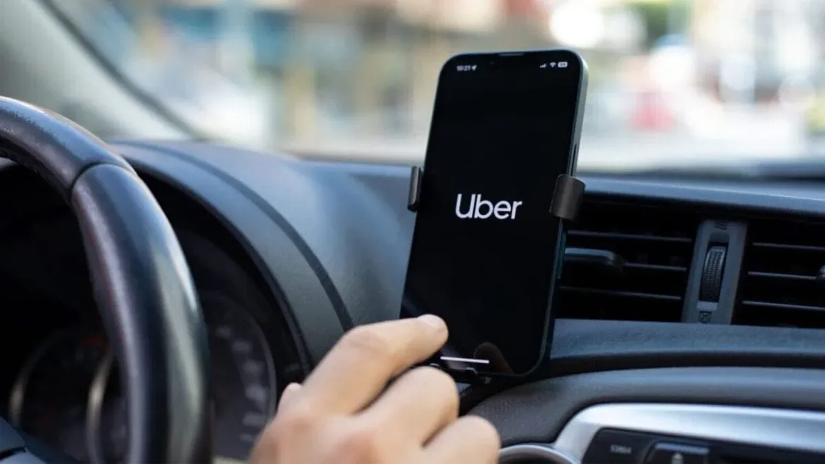 TSE proíbe propaganda eleitoral em carros de Uber e 99