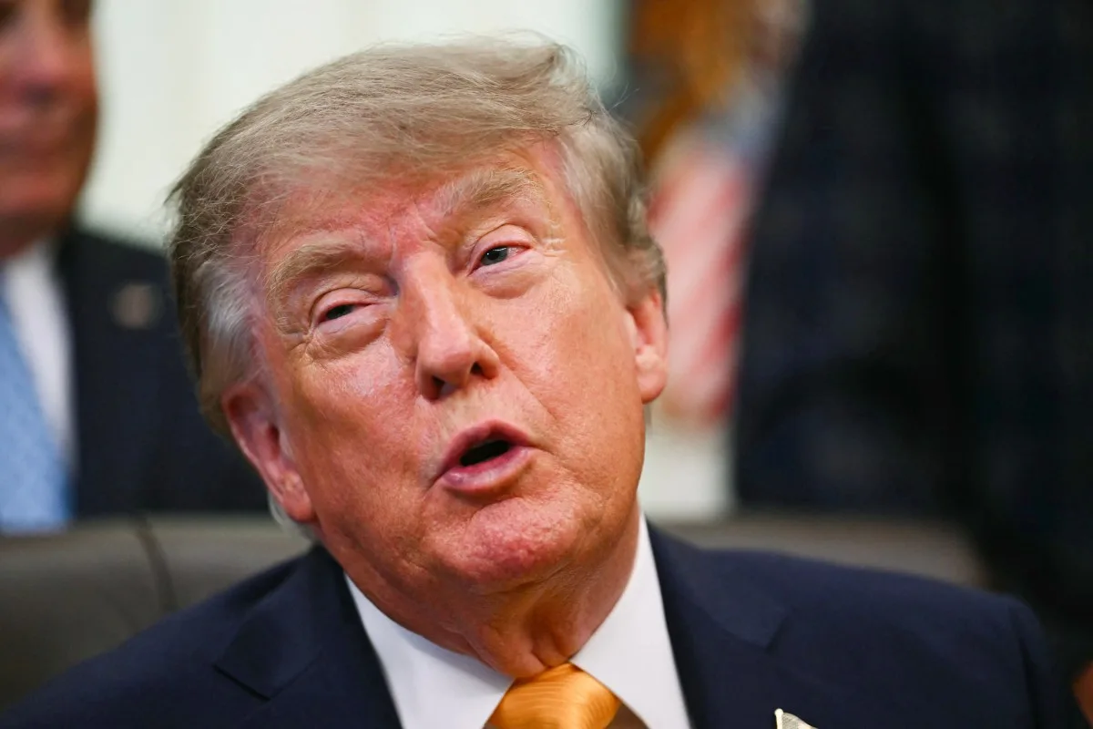 Aprovação de Donald Trump recua para 33% em pesquisa com eleitores dos EUA