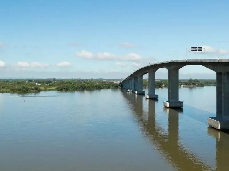 Guaíba supera 2 metros e Defesa Civil mantém alerta em Porto Alegre
