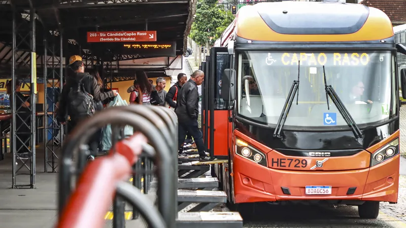 Curitiba libera ônibus para eleitores no primeiro turno neste domingo