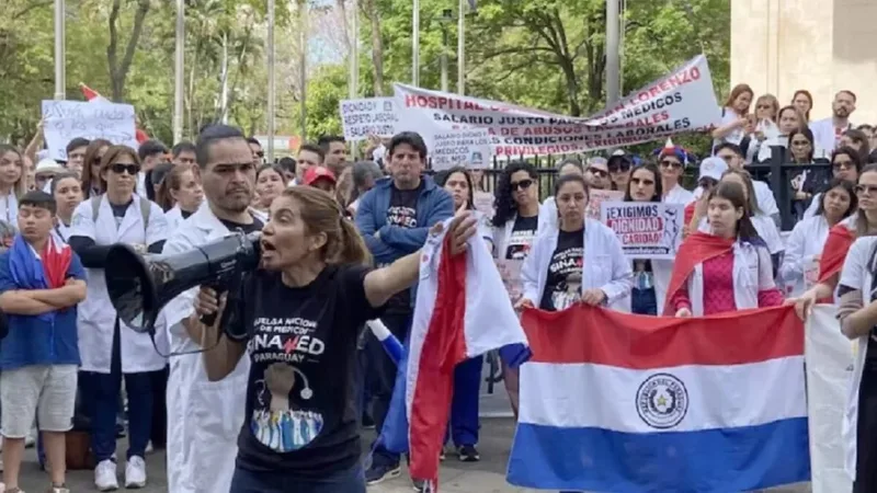 Médicos e professores do Paraguai marcam greves por reajustes salariais