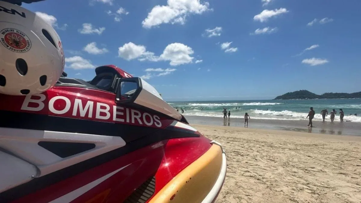 Surfista morre após ser encontrado em costão na Barra da Lagoa