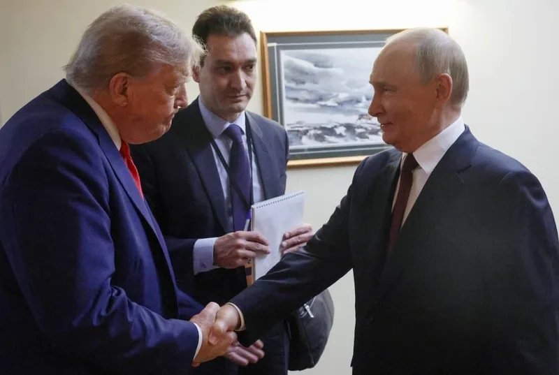 Trump afirma que Putin busca acordo para encerrar guerra na Ucrânia