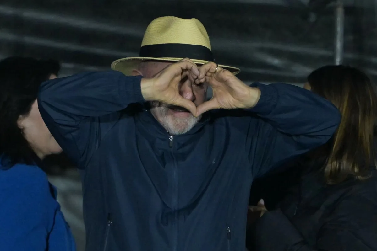 Lula quer ampliar cirurgias robóticas de próstata no SUS